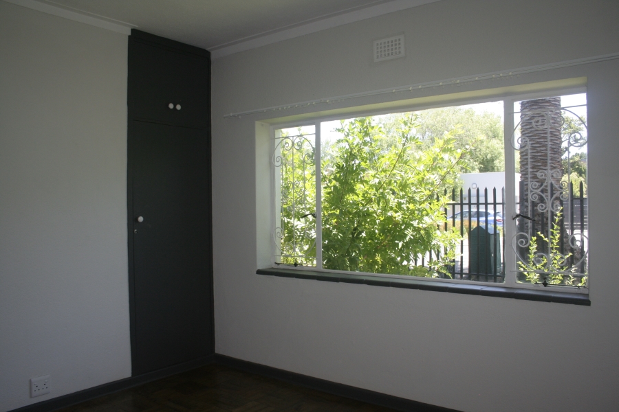 To Let 2 Bedroom Property for Rent in Martinville Western Cape